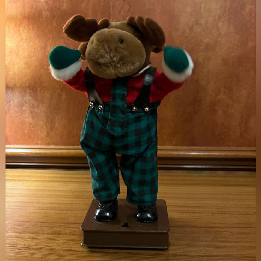 Vintage 13” Reindeer SINGING AND DANCING-Santa Claus Is Coming To Town-WORKS!!
